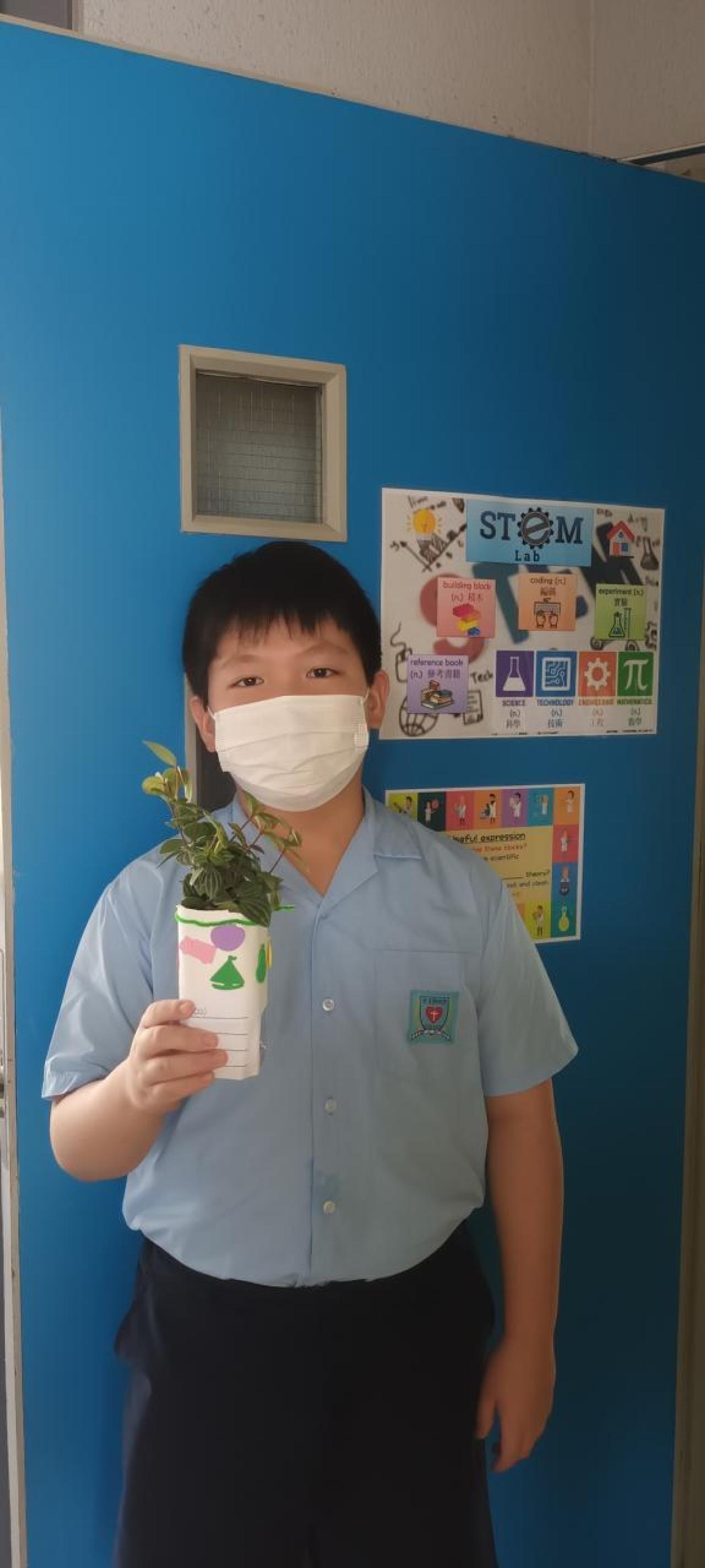 5A 施旻佑 <自製植物養殖瓶>